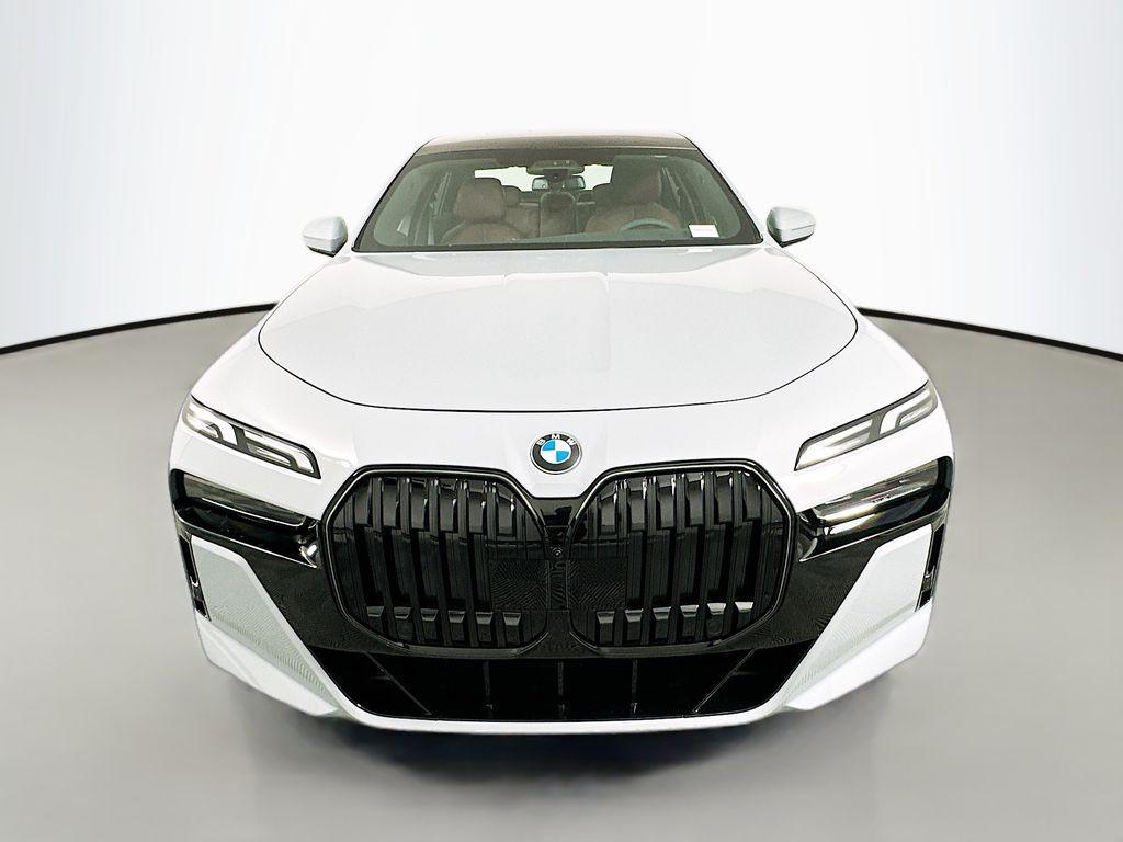 new 2025 BMW 760 car, priced at $129,630