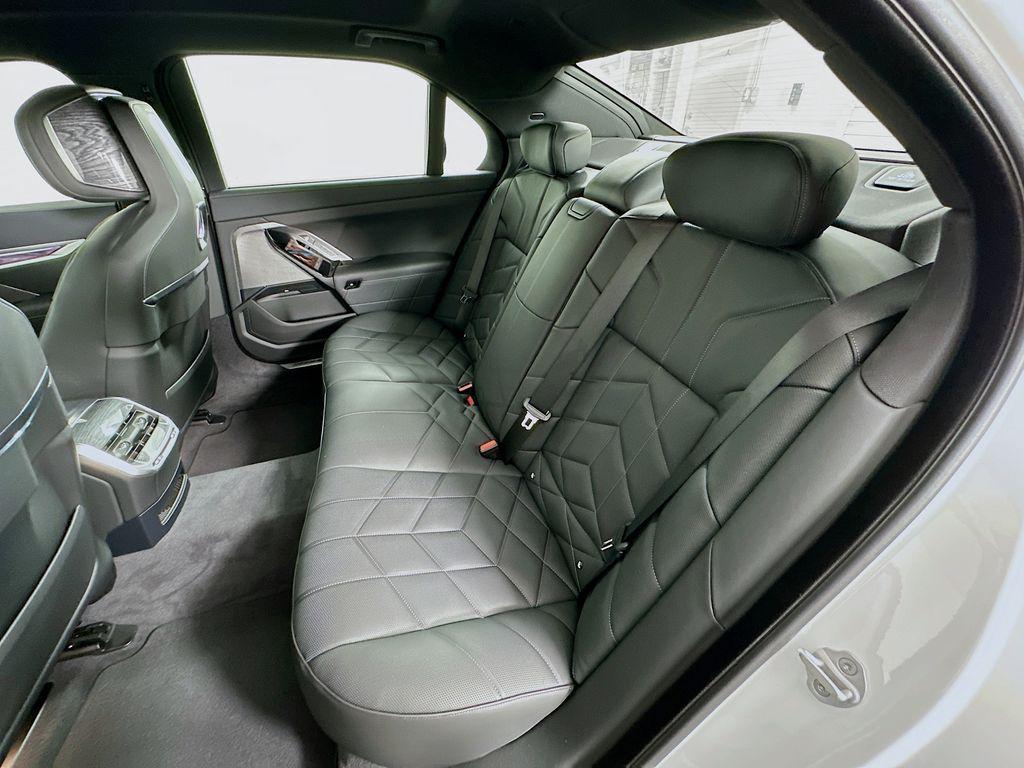 new 2025 BMW 760 car, priced at $129,925