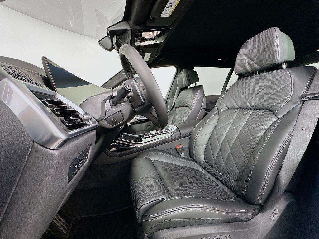 new 2026 BMW X7 car, priced at $97,705