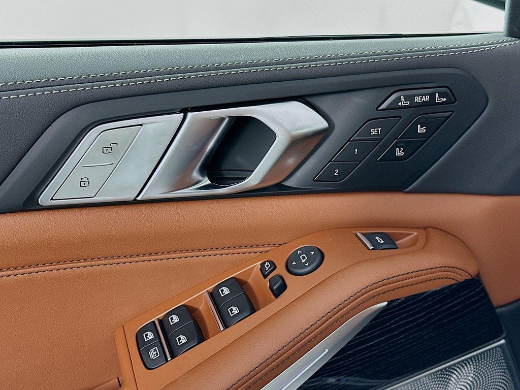 new 2026 BMW X7 car, priced at $107,000