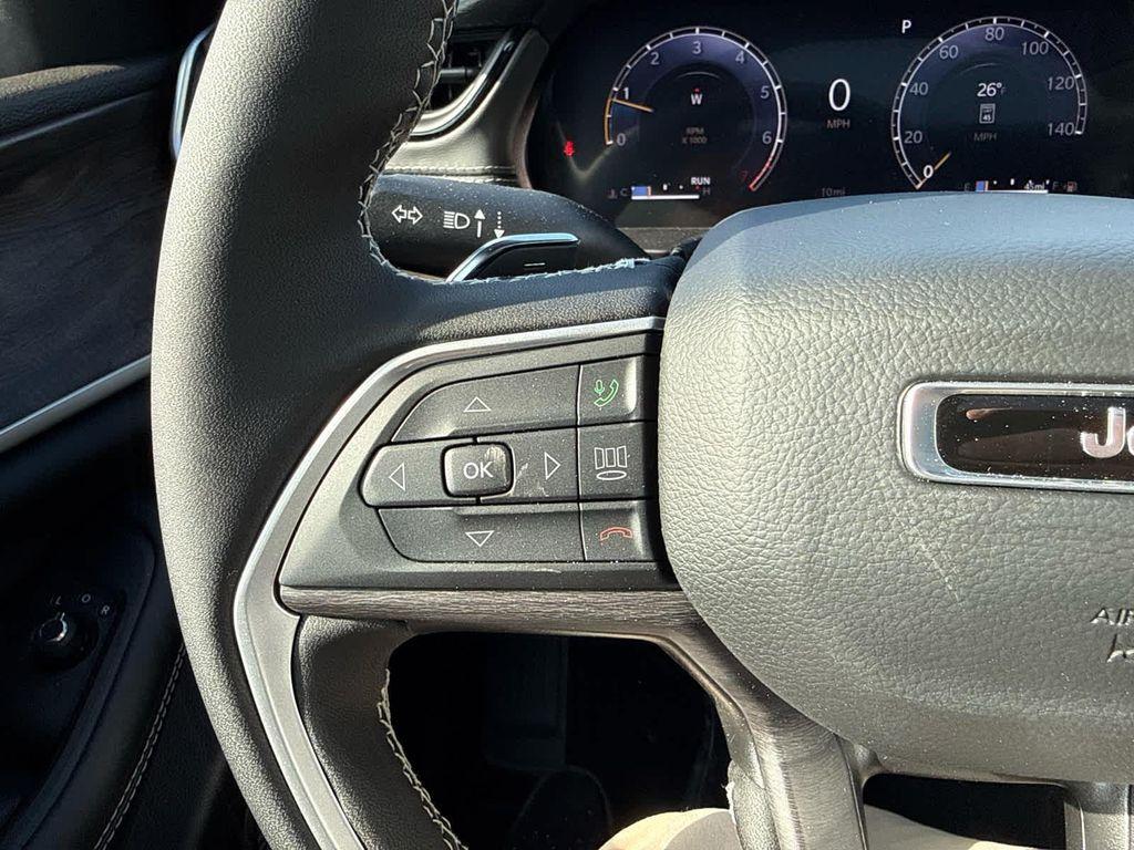 new 2026 Jeep Grand Cherokee car, priced at $47,399