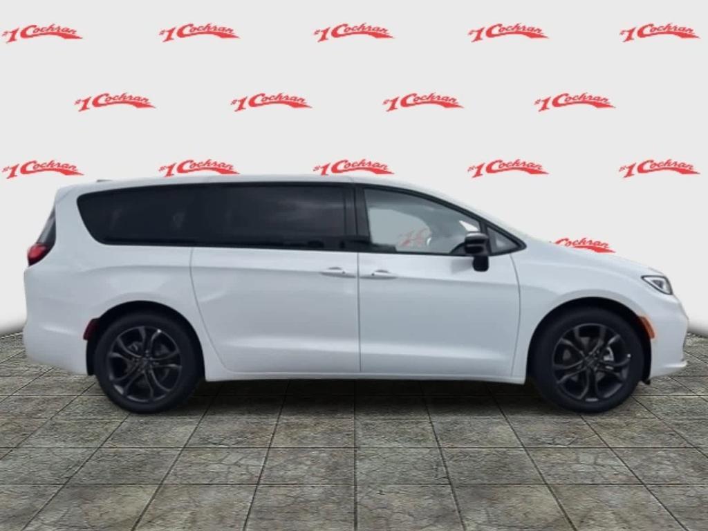 new 2026 Chrysler Pacifica car, priced at $46,100