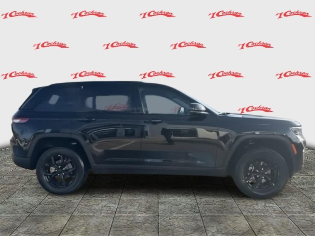 new 2025 Jeep Grand Cherokee car, priced at $43,508