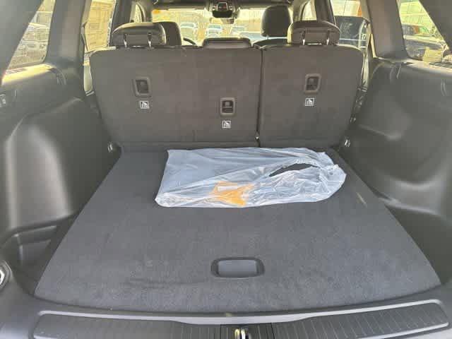 new 2025 Jeep Grand Cherokee car, priced at $43,508