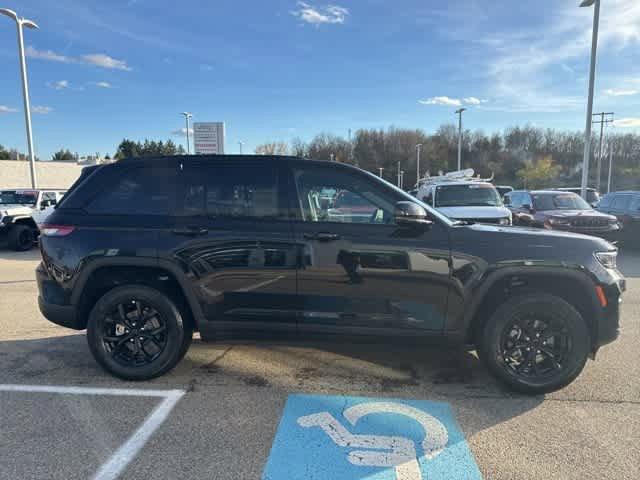 new 2025 Jeep Grand Cherokee car, priced at $43,508