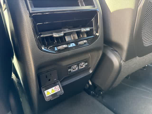 new 2025 Jeep Grand Cherokee car, priced at $42,683