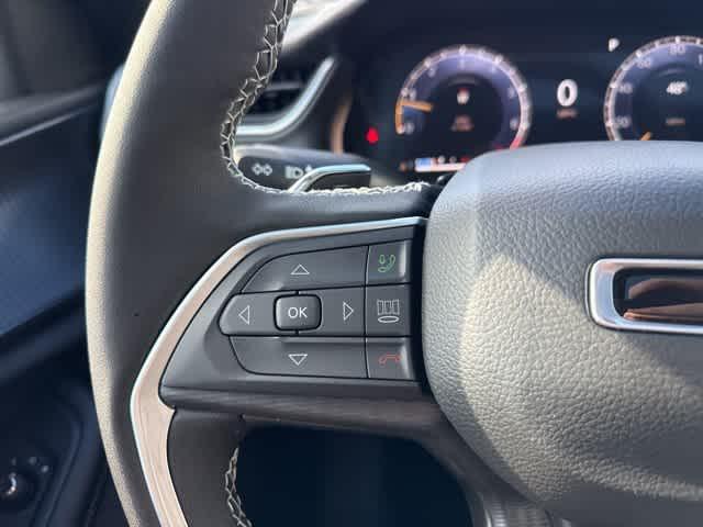 new 2025 Jeep Grand Cherokee car, priced at $42,683