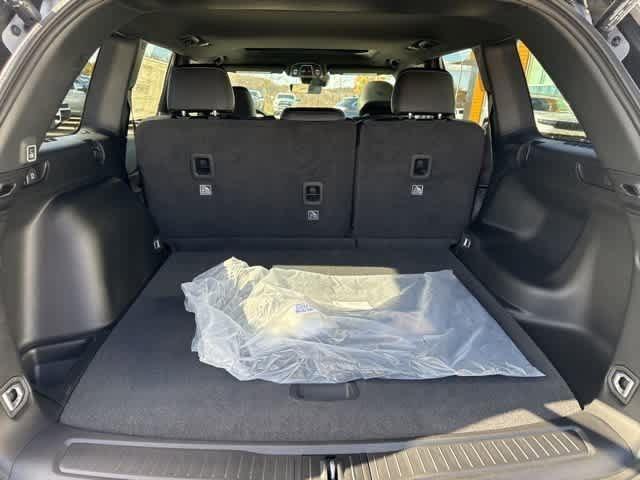 new 2025 Jeep Grand Cherokee car, priced at $43,508