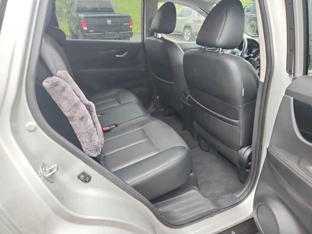 used 2018 Nissan Rogue car, priced at $16,366