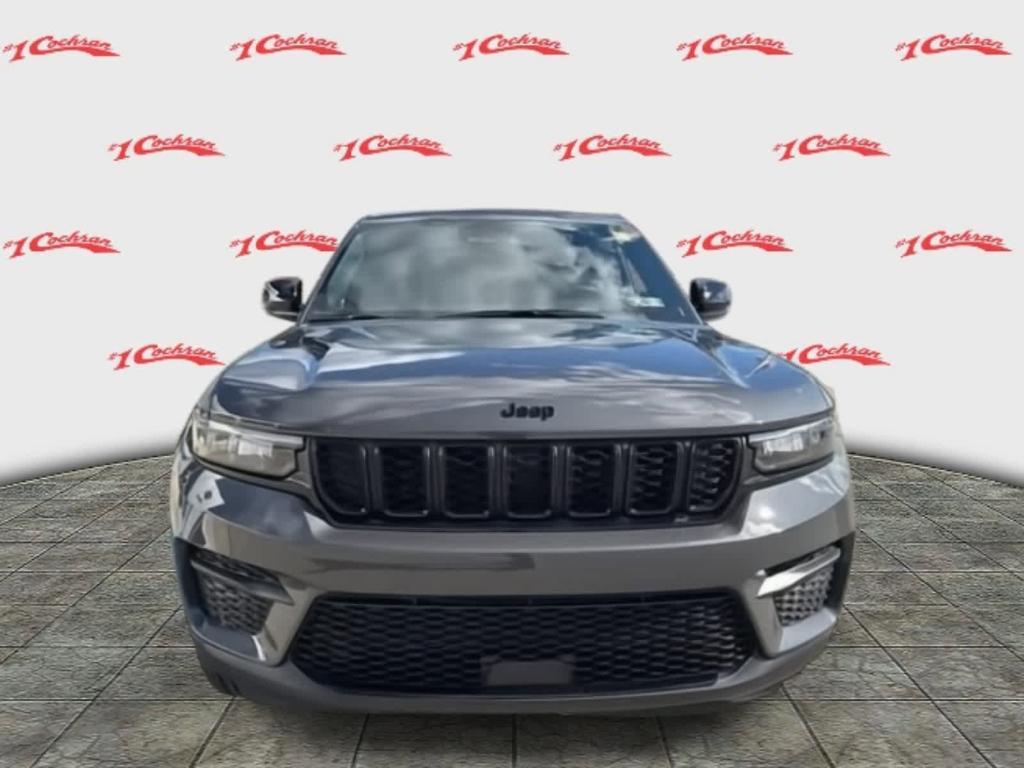 new 2025 Jeep Grand Cherokee car, priced at $43,508