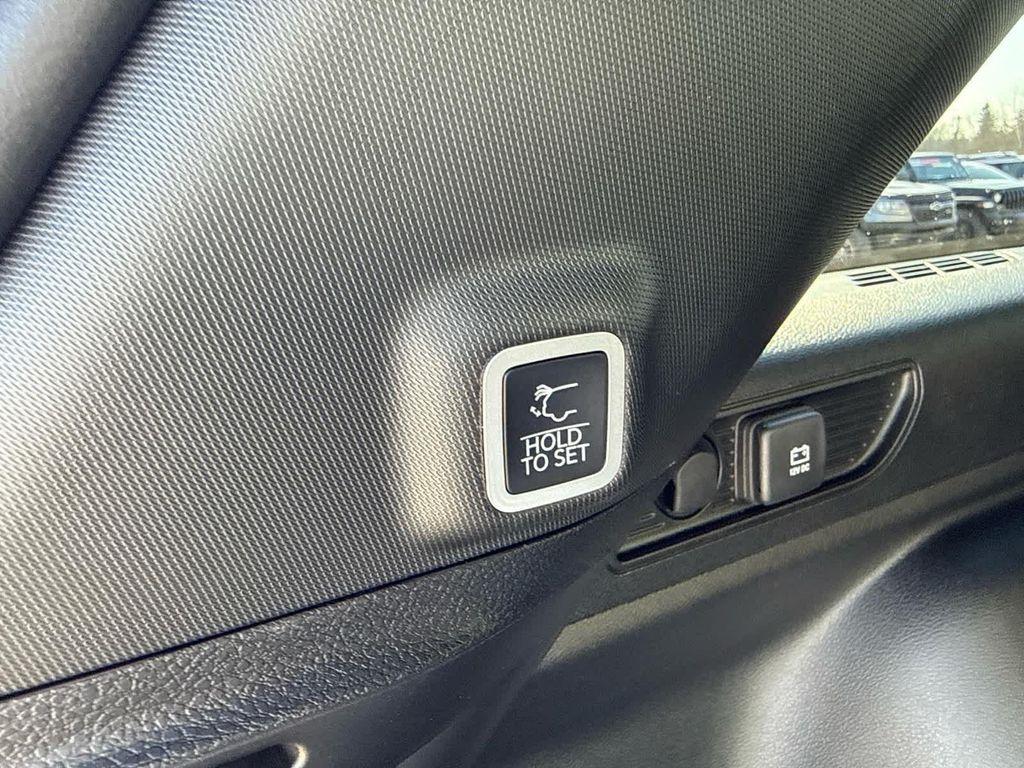 new 2026 Jeep Grand Cherokee car, priced at $46,881