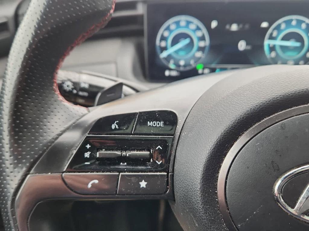 used 2024 Hyundai TUCSON Hybrid car, priced at $21,998