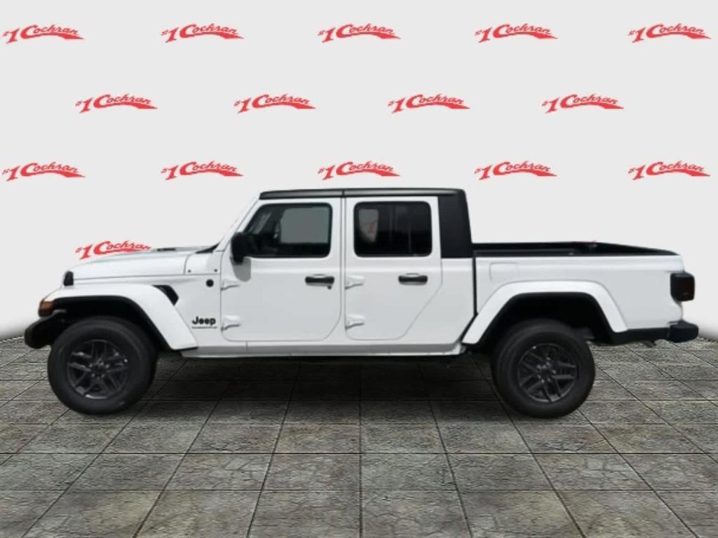 new 2025 Jeep Gladiator car, priced at $45,479