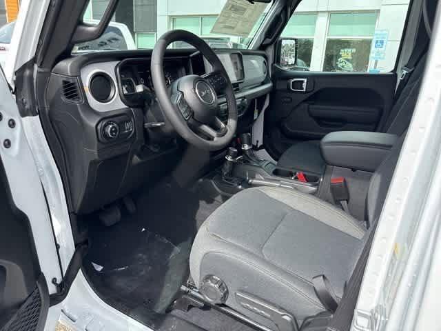 new 2025 Jeep Gladiator car, priced at $45,479