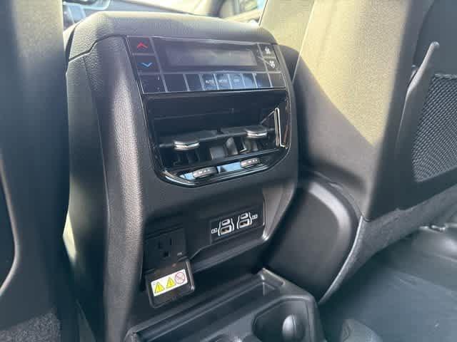 new 2025 Jeep Grand Cherokee L car, priced at $43,815