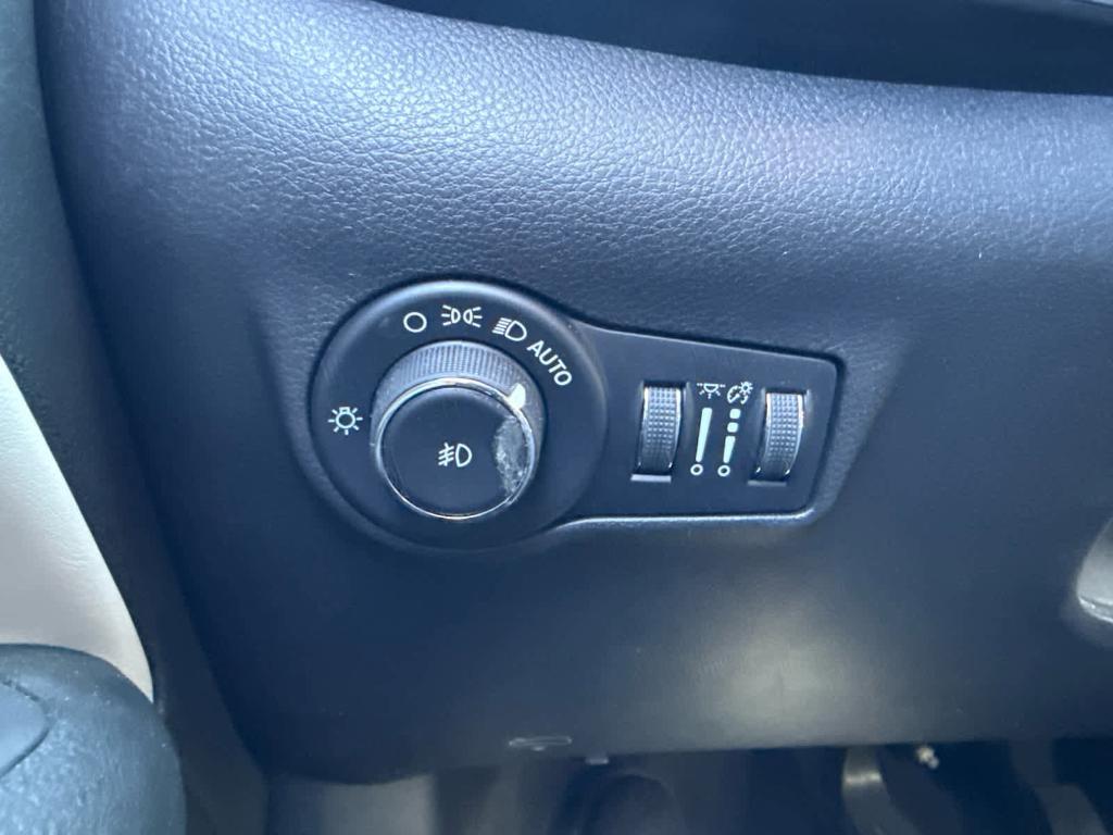 used 2022 Jeep Compass car, priced at $24,998