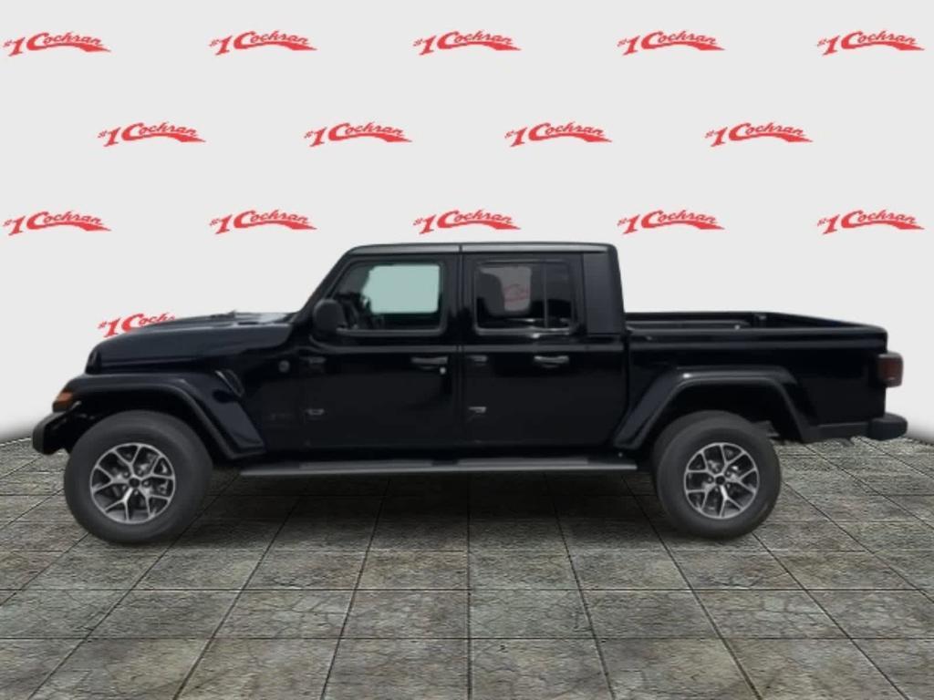 new 2025 Jeep Gladiator car, priced at $50,915