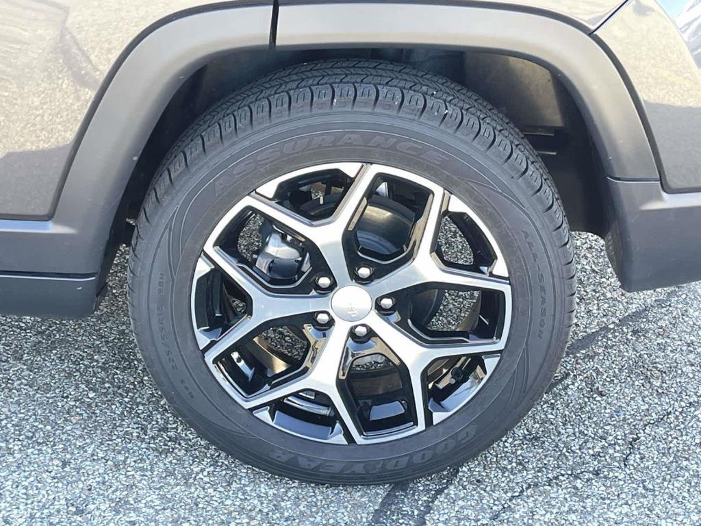 used 2024 Jeep Compass car, priced at $24,998