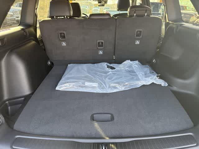 new 2025 Jeep Grand Cherokee car, priced at $43,508