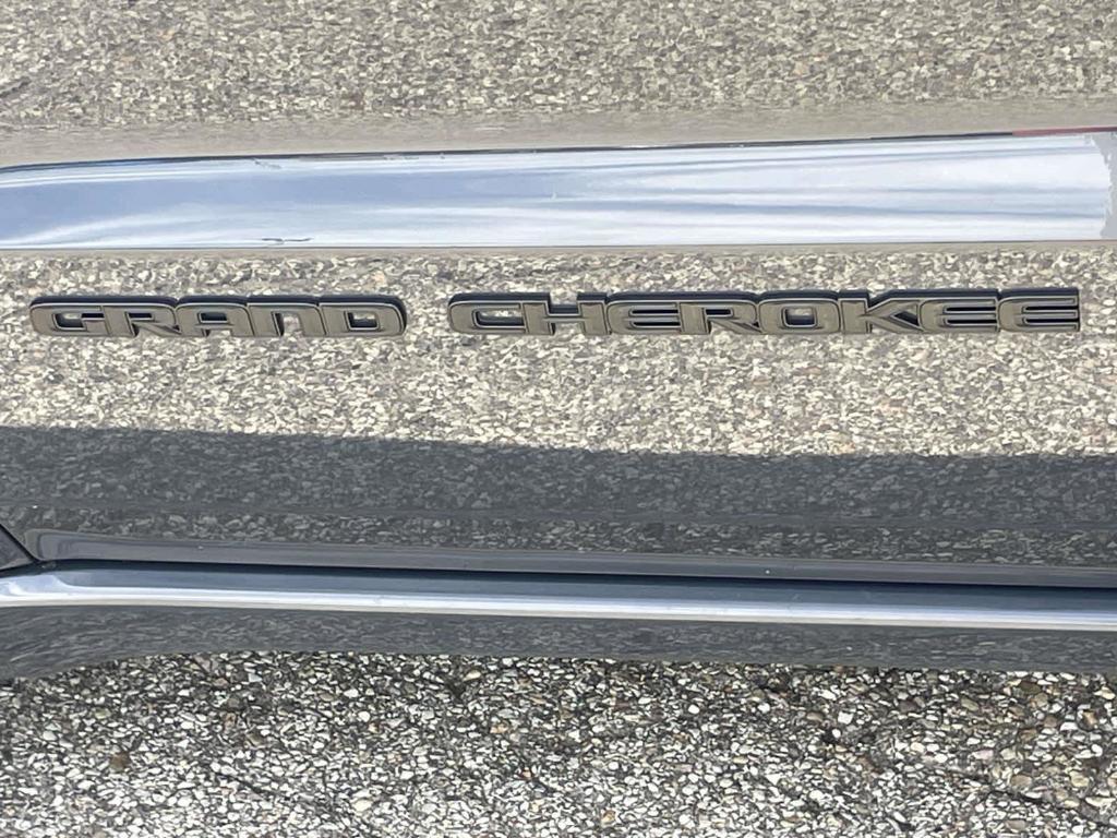 used 2018 Jeep Grand Cherokee car, priced at $20,188
