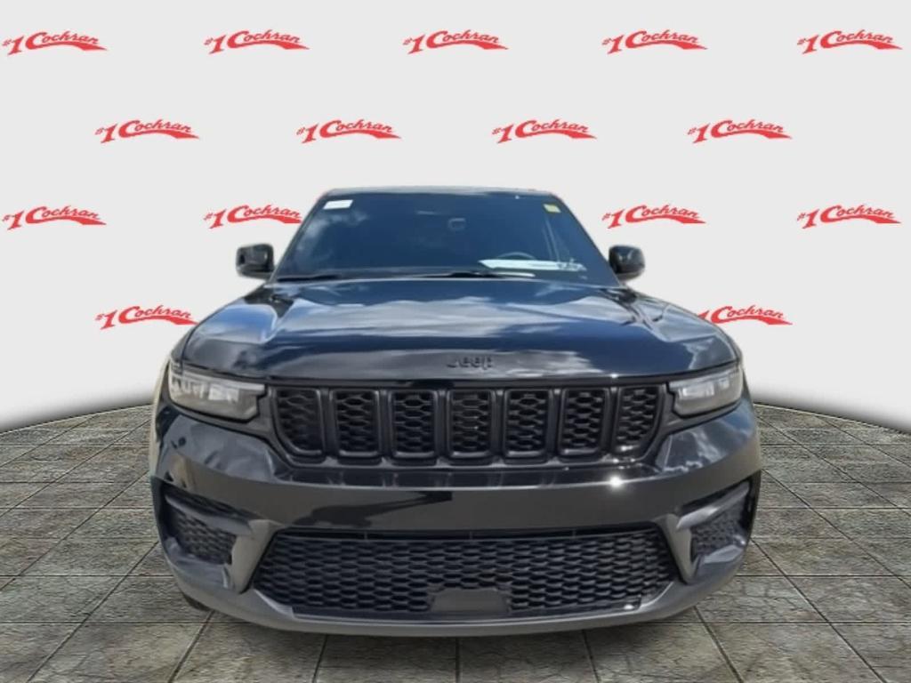 new 2025 Jeep Grand Cherokee car, priced at $41,073