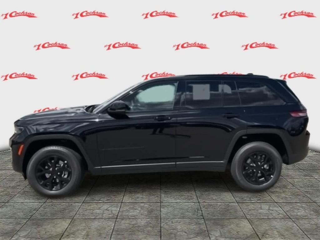 new 2025 Jeep Grand Cherokee car, priced at $41,073