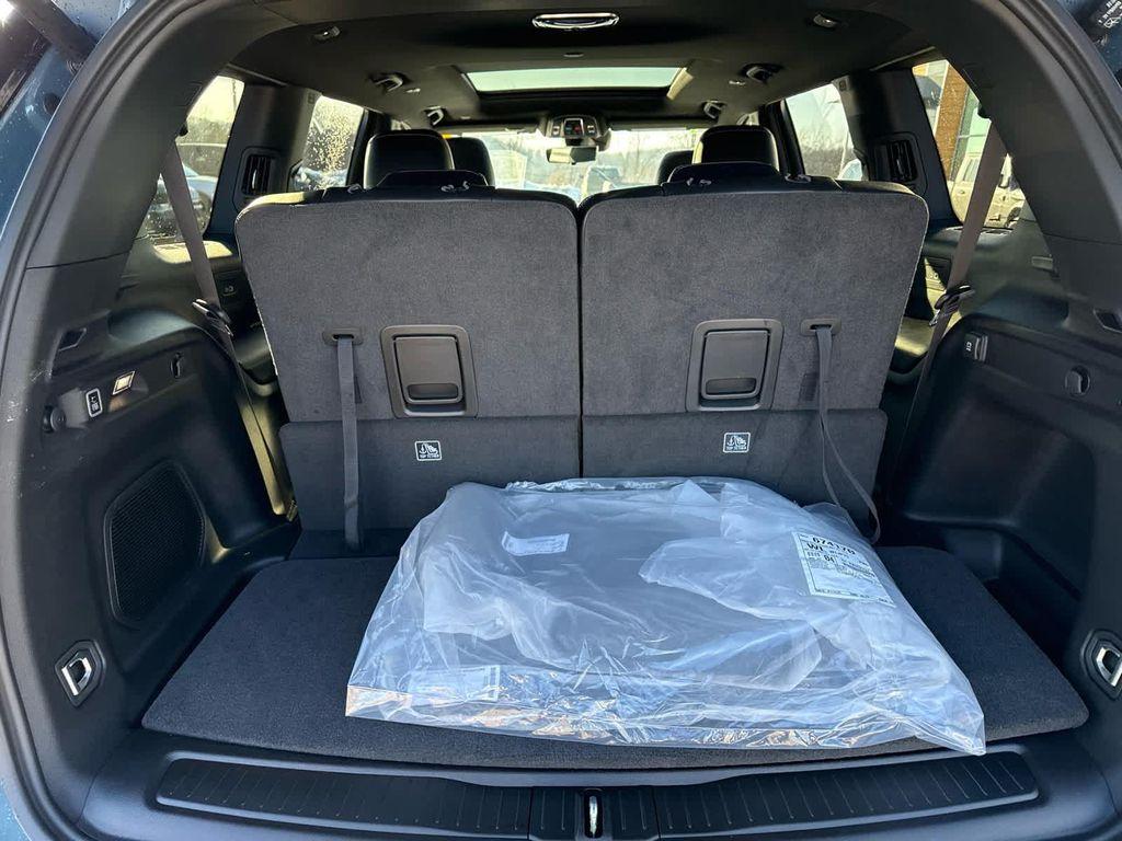 new 2026 Jeep Grand Cherokee L car, priced at $52,677