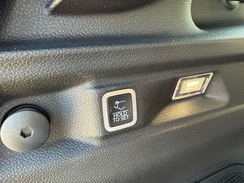 new 2026 Jeep Grand Cherokee L car, priced at $52,677