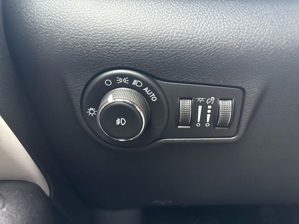 new 2026 Jeep Compass car, priced at $32,438