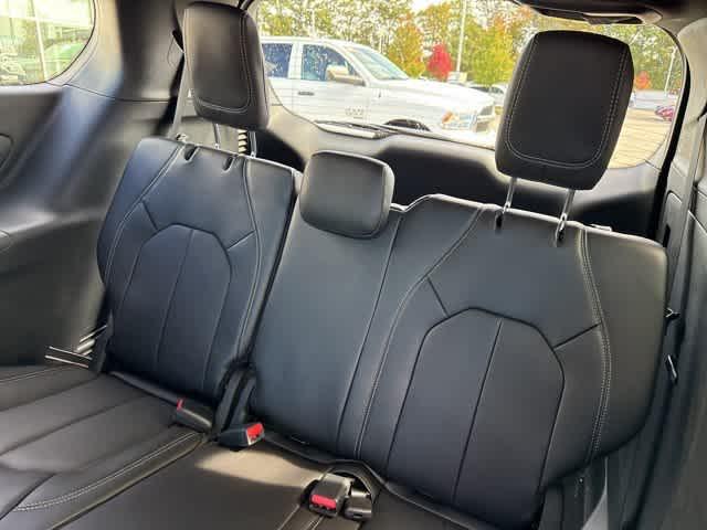new 2026 Chrysler Pacifica car, priced at $43,095