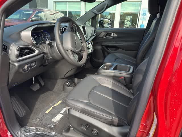 new 2026 Chrysler Pacifica car, priced at $43,095