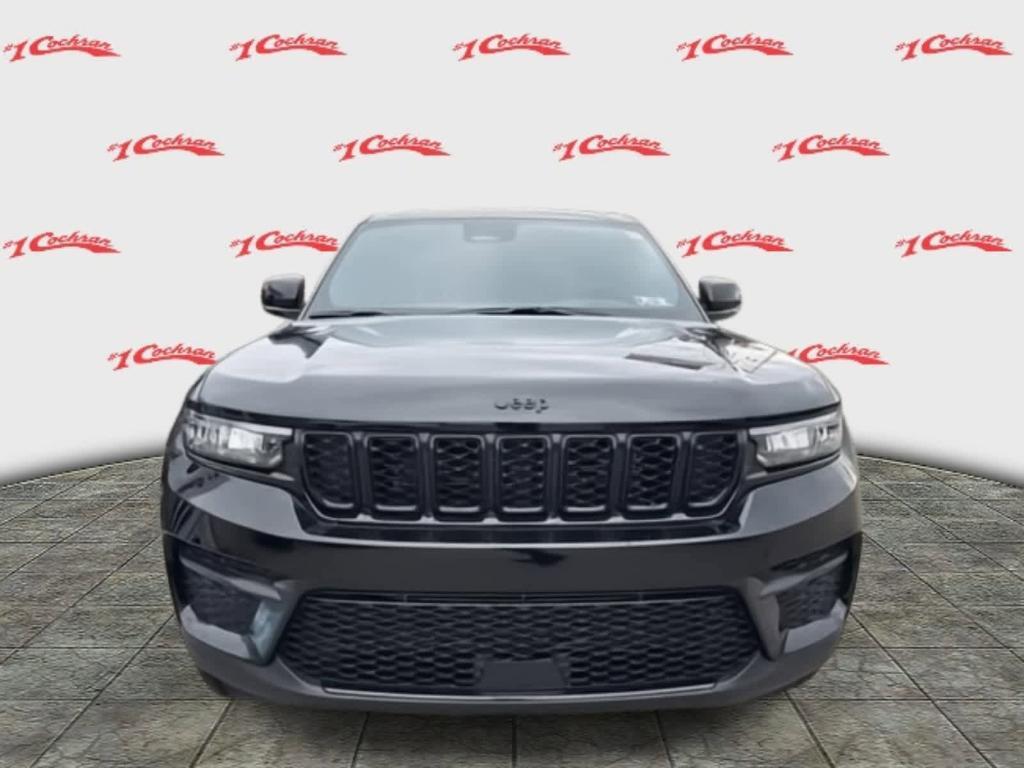new 2025 Jeep Grand Cherokee car, priced at $43,508
