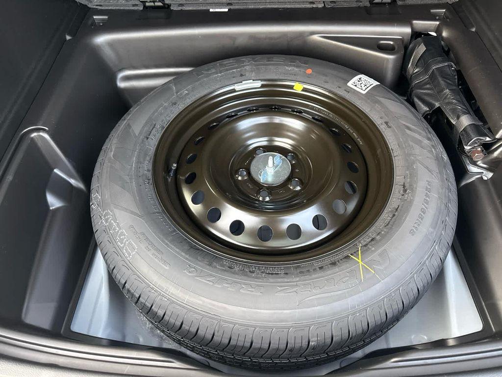 new 2026 Jeep Grand Cherokee car, priced at $48,925