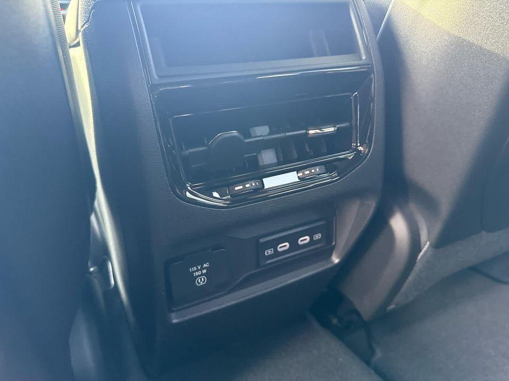 new 2026 Jeep Grand Cherokee car, priced at $48,925