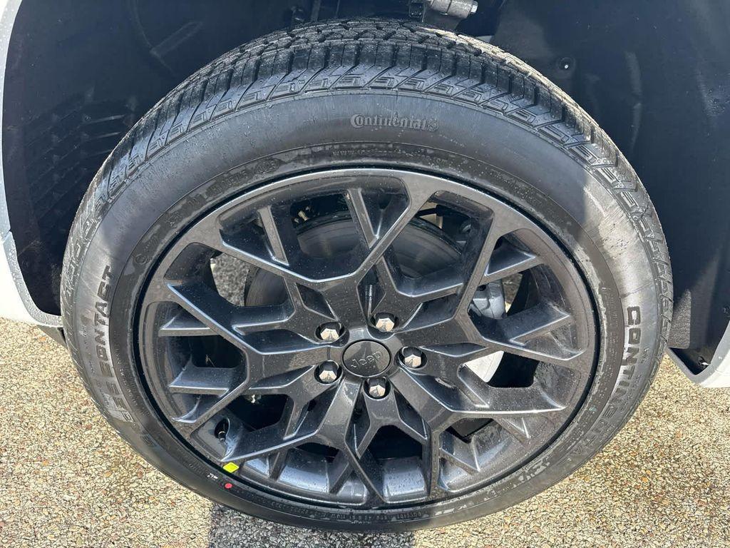 new 2025 Jeep Grand Cherokee L car, priced at $66,823