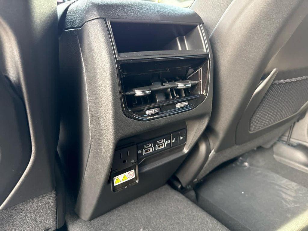 new 2025 Jeep Grand Cherokee car, priced at $50,803