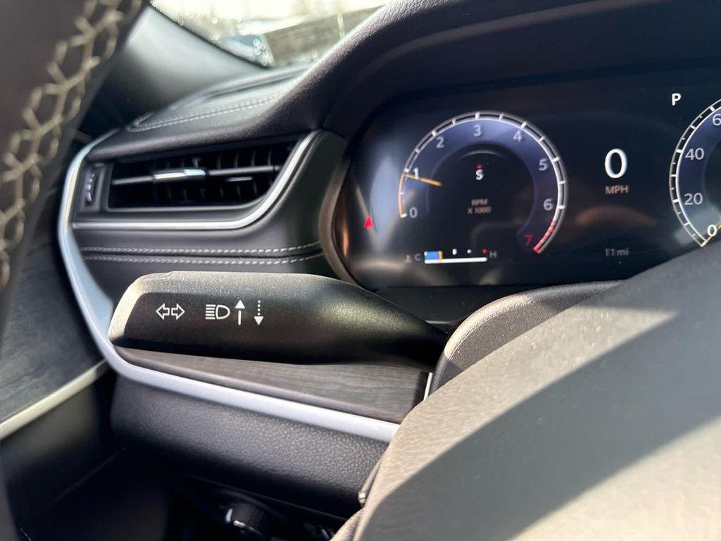 new 2025 Jeep Grand Cherokee car, priced at $50,803