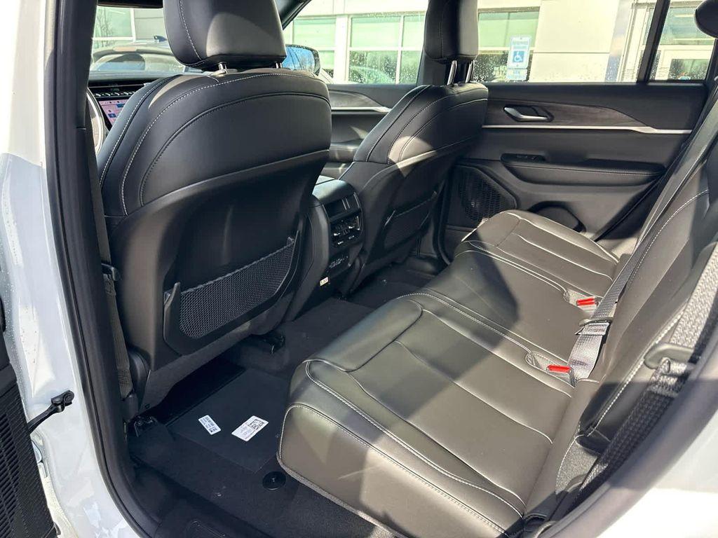 new 2025 Jeep Grand Cherokee car, priced at $50,803