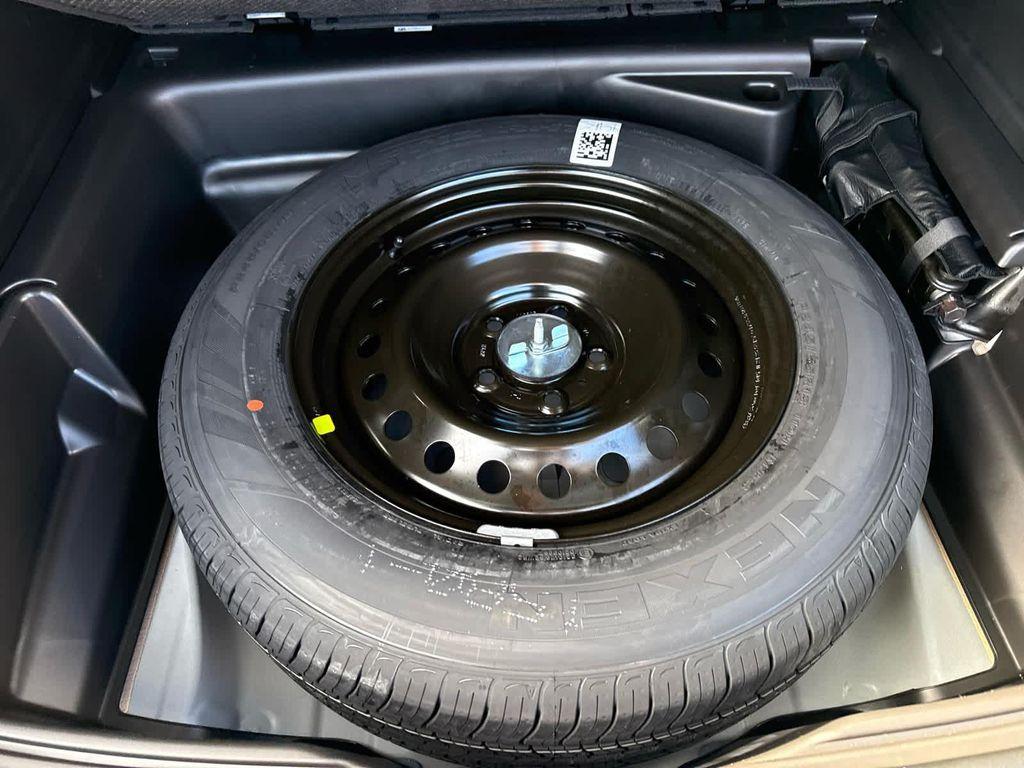 new 2025 Jeep Grand Cherokee car, priced at $50,803