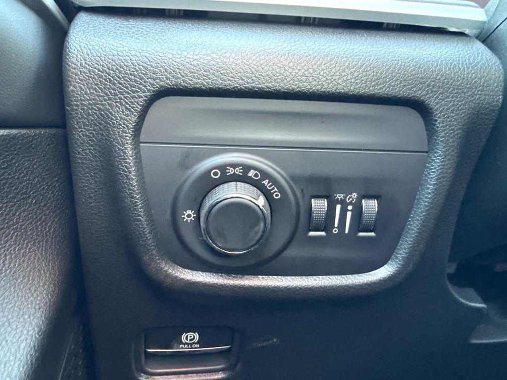 new 2026 Jeep Grand Cherokee car, priced at $46,881