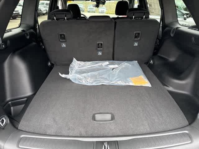 new 2025 Jeep Grand Cherokee car, priced at $41,652