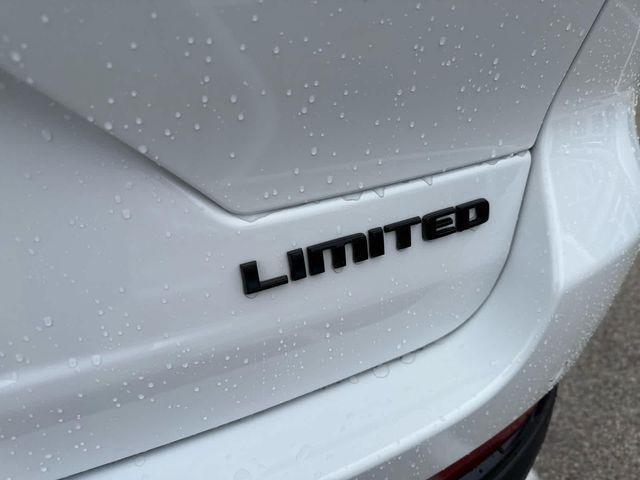 new 2025 Jeep Grand Cherokee car, priced at $51,125