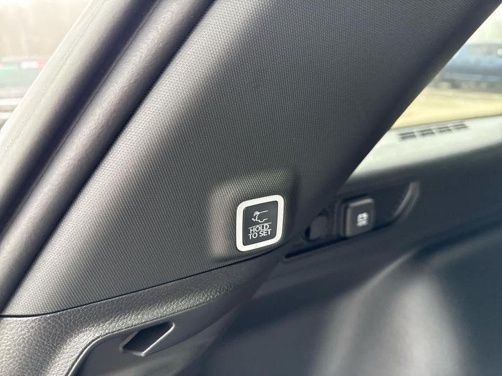 new 2025 Jeep Grand Cherokee car, priced at $54,003