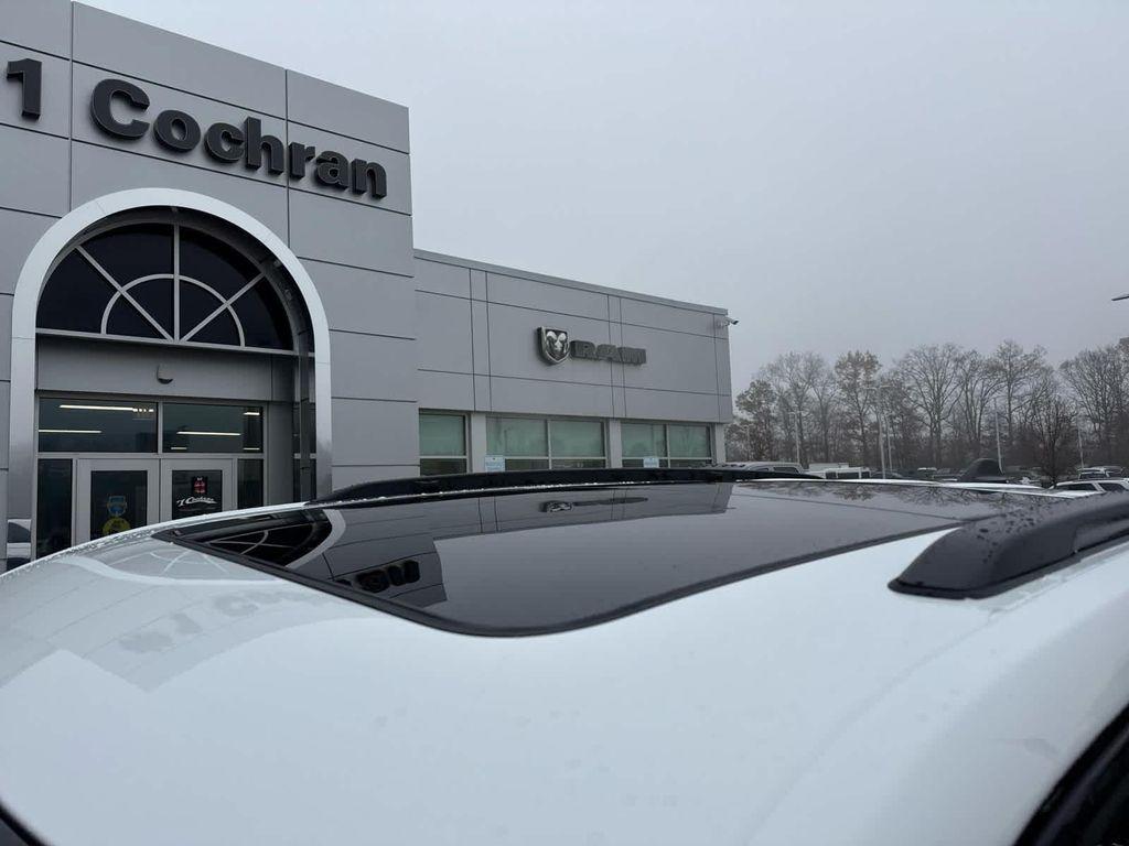 new 2025 Jeep Grand Cherokee car, priced at $54,003