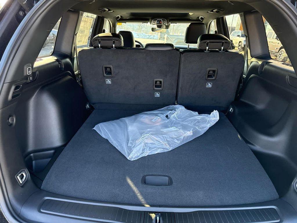 new 2026 Jeep Grand Cherokee car, priced at $49,520