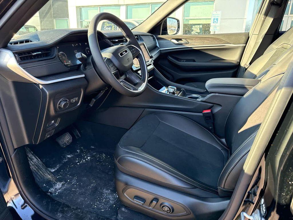 new 2026 Jeep Grand Cherokee car, priced at $49,520