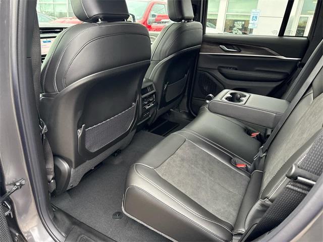 new 2026 Jeep Grand Cherokee car, priced at $47,399