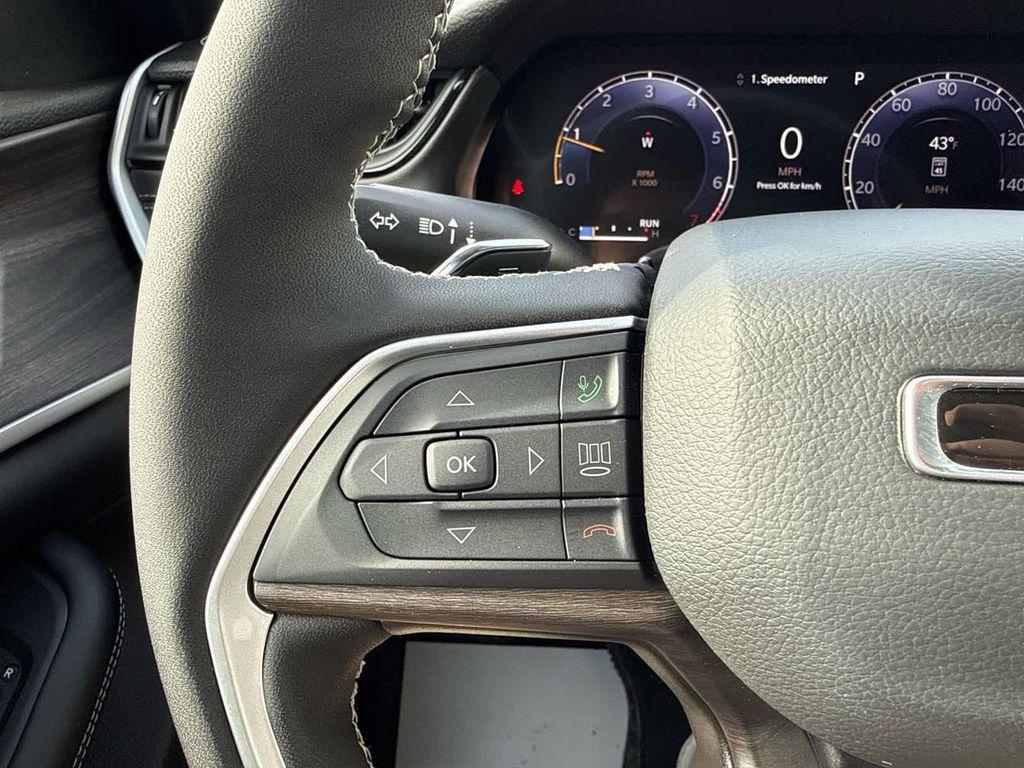 new 2026 Jeep Grand Cherokee car, priced at $51,295