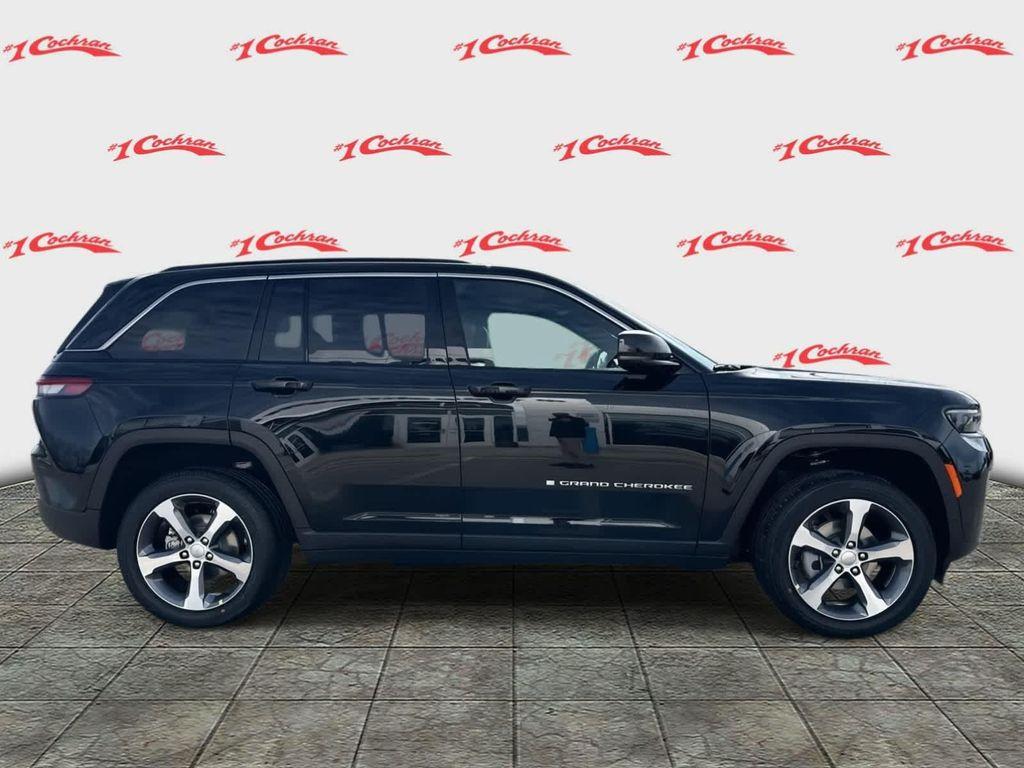 new 2026 Jeep Grand Cherokee car, priced at $51,295