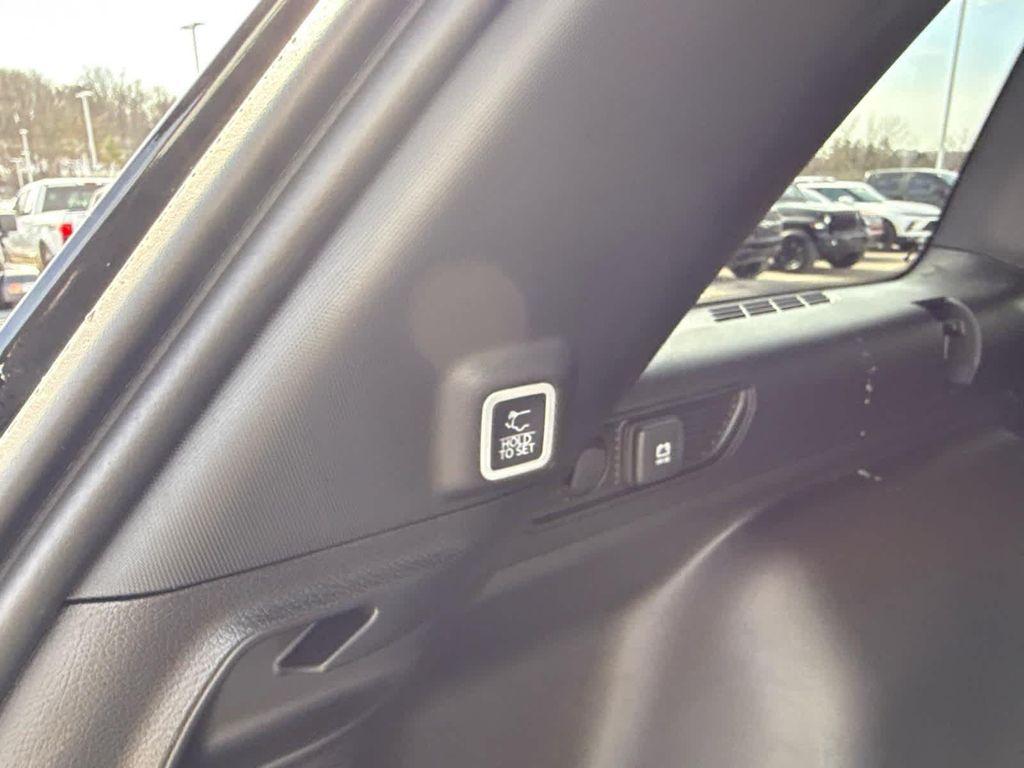 new 2026 Jeep Grand Cherokee car, priced at $51,295